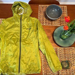 NWT PATAGONIA ALPINE HOUDINI GREEN JACKET SIZE XS